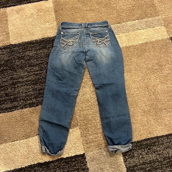 Wallflower Distressed Low-rise blue jeans. Size 3. TOTALLY ROCK OUT IN THESE! - Picture 6 of 7